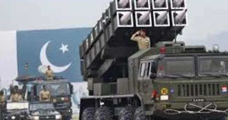 Pakistan ordusu Hindistanda aviabazaları dağıtdı