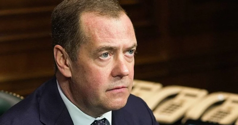 Medvedev: Kiyevdəki liderlərin təhlükəsizliyinə zəmanət verməsək, nə edərsiniz?