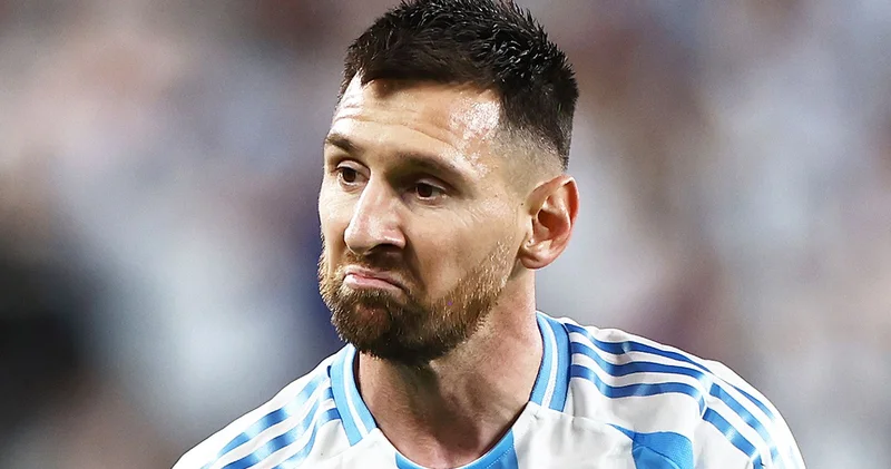“Messi tarixin ən yaxşı futbolçusudur” Argentina prezidenti