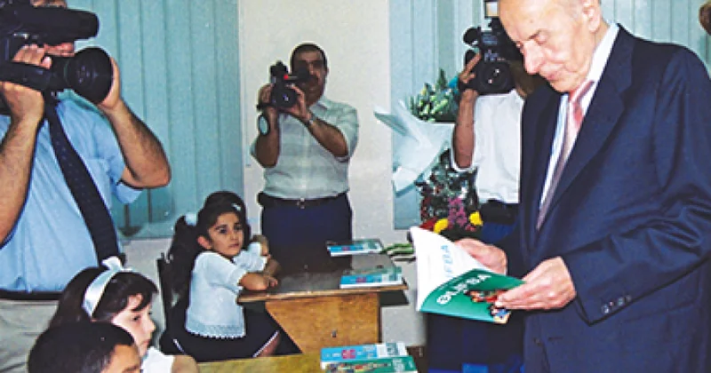 İntellektual müstəqilliyin memarı: Heydər Əliyevin elm və təhsil fəlsəfəsi