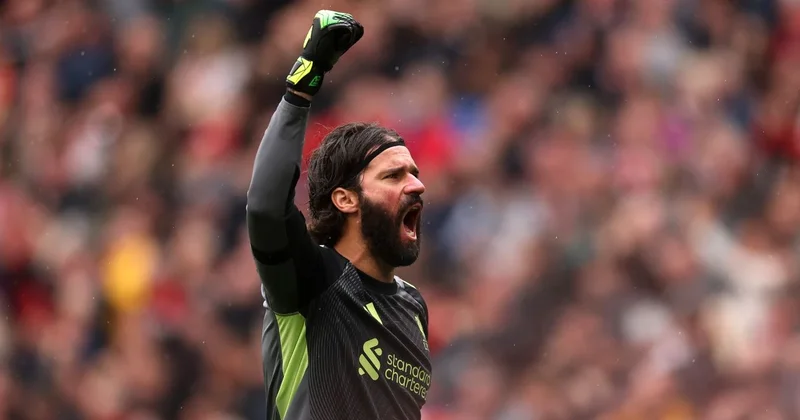 “Liverpul” Alissonun yerinə üç namizədi nəzərdən keçirir