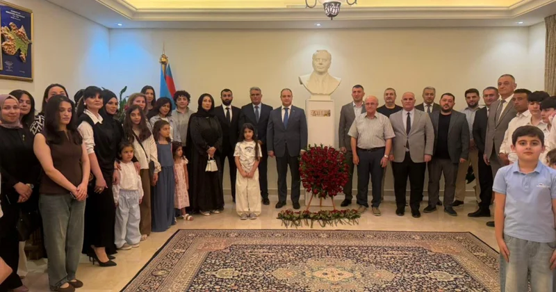 Ər Riyadda Heydər Əliyevin zəngin dövlətçilik irsi yad olunub