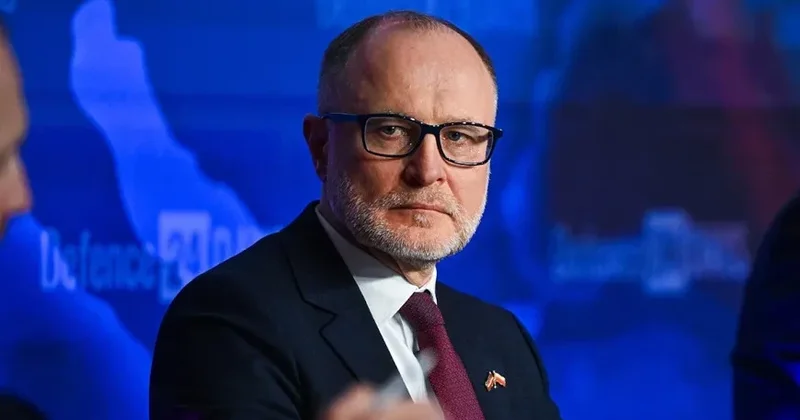 Глава Минобороны Латвии подал в отставку после инцидента с падением украинских БПЛА