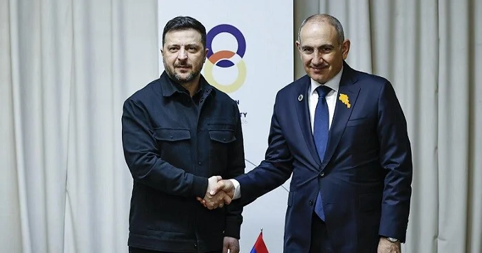 İrəvan rusofob çıxışlar üçün Zelenskiyə meydan verir Peskov