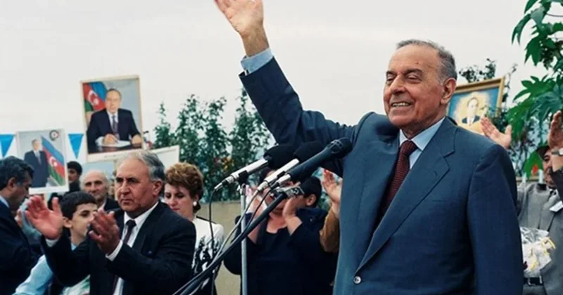 Xalqı Zəfərə aparan lider