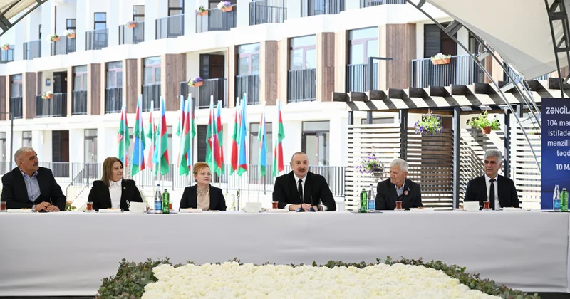 Prezident İlham Əliyev Zəngilan şəhərindəki ilk yaşayış kompleksinə köçən ailələrlə görüşüb YENİLƏNƏCƏK