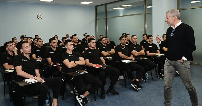 Bleker hakimlərə seminar keçdi