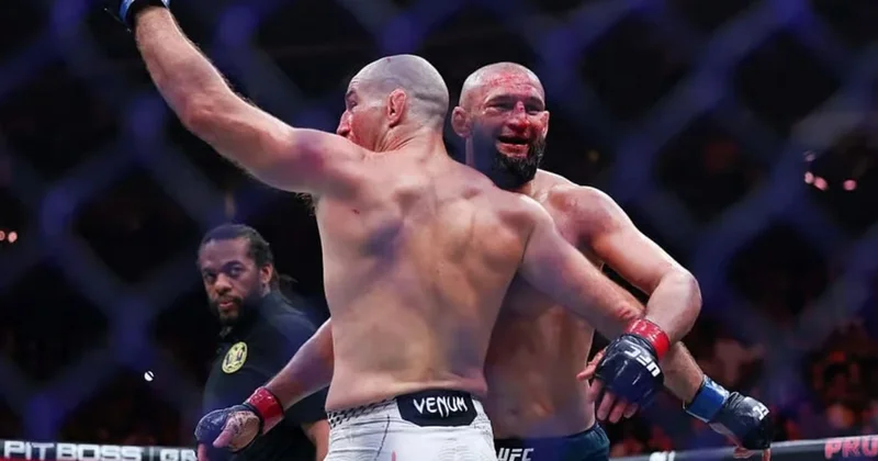 UFC: Şon Striklend dünya çempionu oldu VİDEO