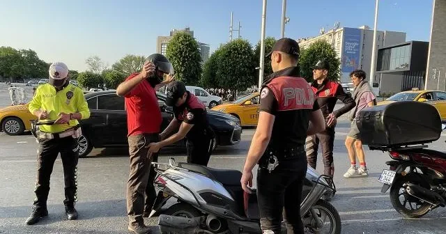 İstanbulda bayram yoxlamalarında 513 şübhəli saxlanıldı
