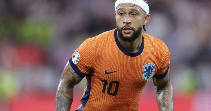 Depay Van Persiyə çatdı 50 qol