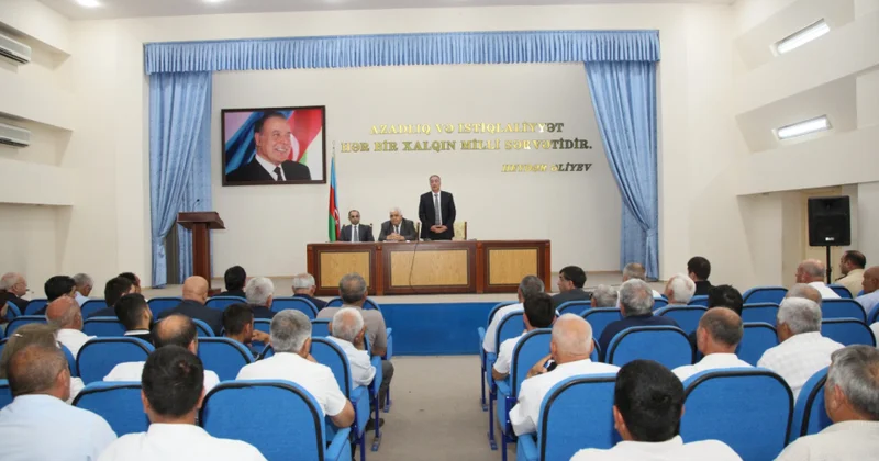 Bərdədə respublikada taxıl biçini prosesinin mütəşəkkil təşkilinə həsr olunmuş regional müşavirə keçirilib