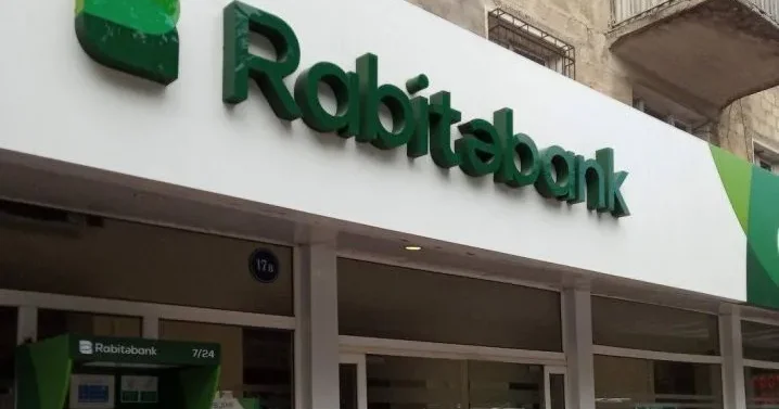 Rabitabank dan narazılıq: Müştərinin 20 manatı harada itib?