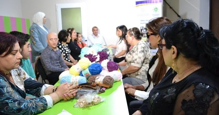 “Əlilliyi olan şəxslərin bacarıqlarının inkişafı” layihəsi çərçivəsində növbəti təlim keçirildi FOTOLAR
