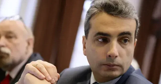Rusiyada sülh çağırışçısına repressiya Tanınmış müxalif fəala yeni cinayət işi açıldı