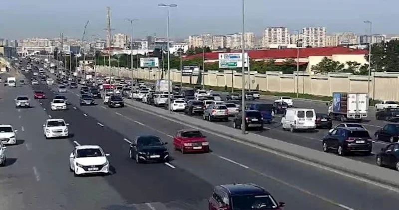 Yollar yenə tıxaclıdır Siyahı