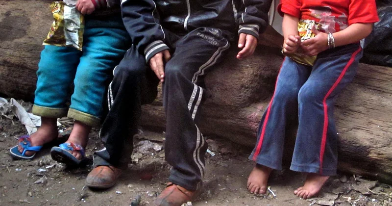 Təhsildən yayınan 4 min şagird kim məsuliyyət DAŞIYIR...