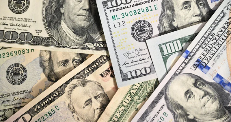 Dollar yüksəlir: treyderlər ABŞ Çin danışıqlarından xəbər gözləyir