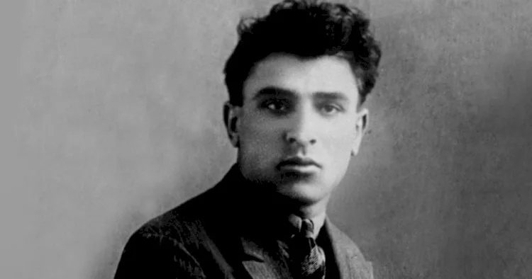 “Mikayıl Müşfiqin Mərəzədə ölməsi mümkün deyil” Mirabbas Məmmədov