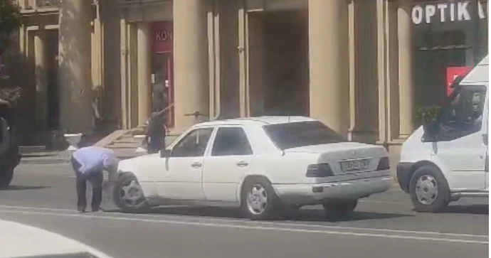 “Mercedes”də yaranan nasazlığa görə prospektdə sıxlıq yarandı VİDEO