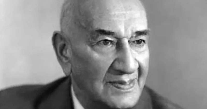 Bu gün Xalq şairi Süleyman Rüstəmin vəfatından 36 il ötür