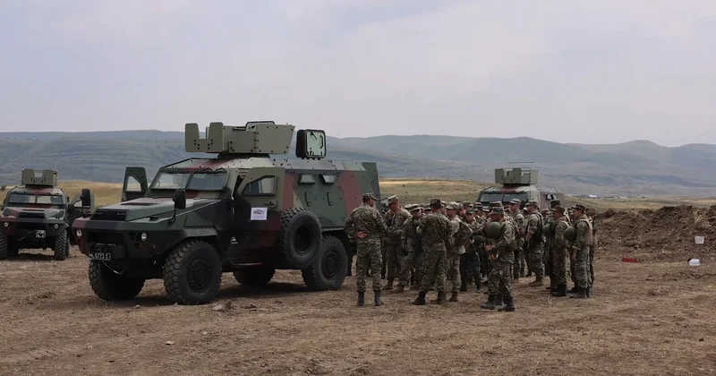 Erməni ordusu aktivləşdi: toplar, hərbi maşınlar... VİDEO