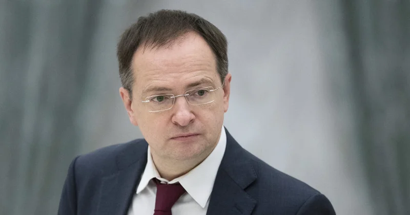 Антивоенный канал: Мединский поссорился с Баку и добил остатки авторитета России