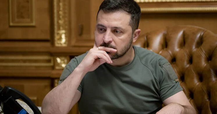 Zelenski Rusiya ilə bağlı fərman imzaladı
