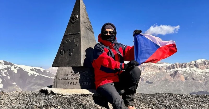 Супруга посла Чехии покорила вершину Республика