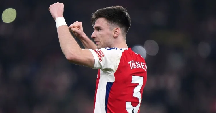 Arsenal ı tərk etdi, ölkəsinə qayıdır