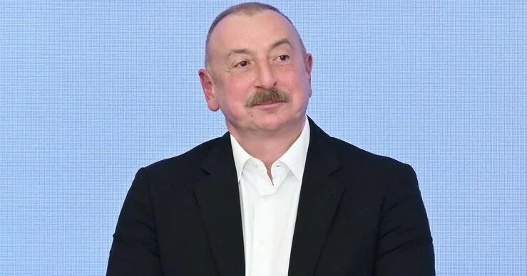 İlham Əliyev Polşanın yeni prezidentini təbrik etdi