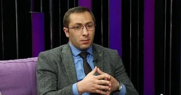 Abituriyentlərə xəbərdarlıq: hər 2 nəfərdən 1 i kənarda qala bilər