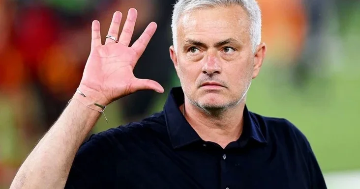 Joze Mourinyo “Benfika” ilə vidalaşıb