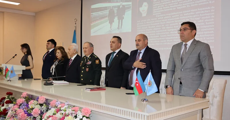 “Qəhrəmanlıq zirvəsi” kitabının təqdimatı keçirilib