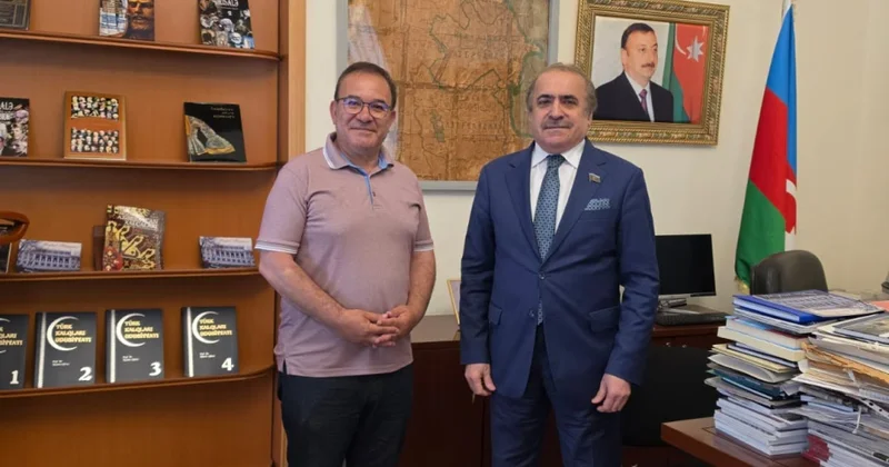 Türk professor Milli Azərbaycan Ədəbiyyatı Muzeyinin qonağı olub