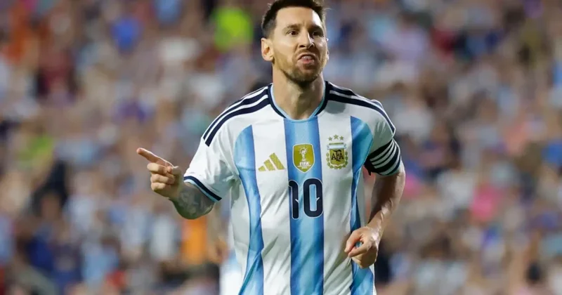 Messi 45 saniyəyə şou göstərdi 911 ci qol, yeni rekord VİDEO