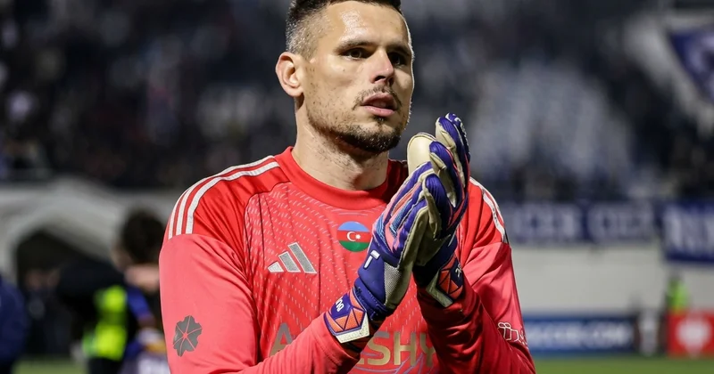 “Qarabağ”ın qapıçısı klubunu dəyişir