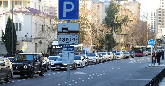Dövlət qurumları üçün xidməti parklanma ilə bağlı QƏRAR FOTO