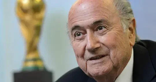 Blatter FİFA nı somalili hakimin ABŞ a buraxılmamasına görə tənqid edib