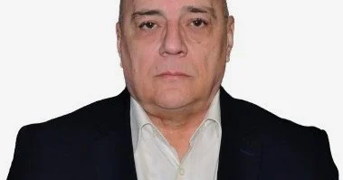 Nüfuzlu siyasi liderə ehtiyac duyulurdu ŞƏRH