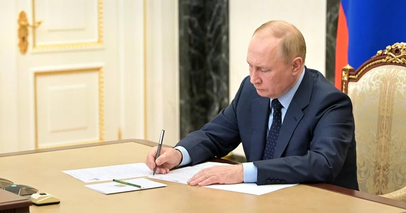 Putin miqrantlarla bağlı qanunu sərtləşdirdi Saxta arayışlara görə həbs olunacaqlar