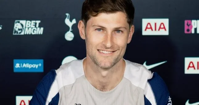 12 ildir Tottenhem də olan futbolçu ilə müqavilə uzadıldı