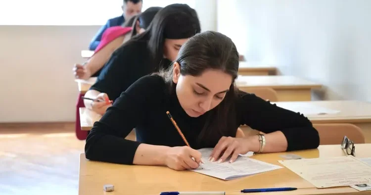 İmtahan mərkəzlərini yoxlayın Şagirdlərə ÇAĞIRIŞ