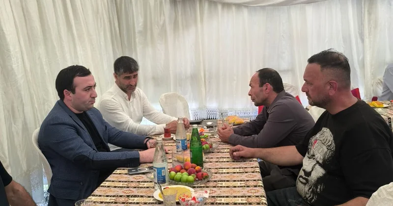 Mahir Süleymanlı şəhid anasının hüzr mərasimində FOTO