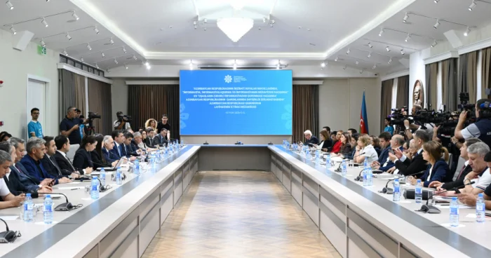 MEDİA da ictimai müzakirə keçirilib