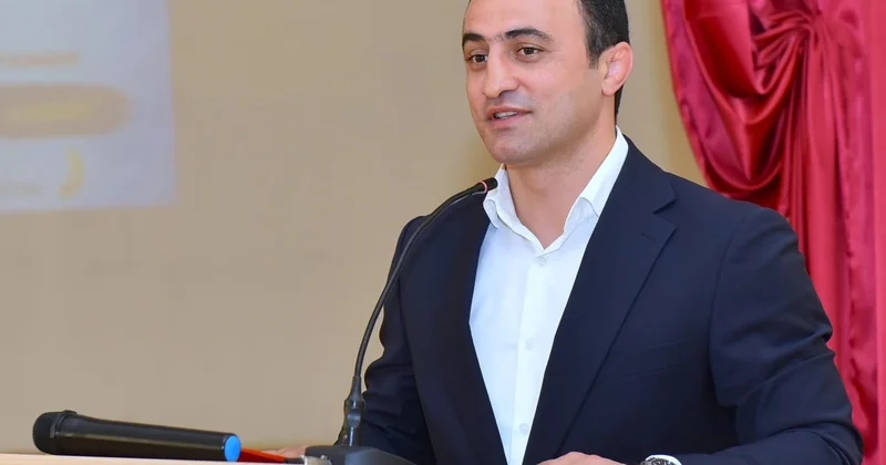 Fərid Mansurov şagirdlərlə təcrübəsini bölüşüb FOTO