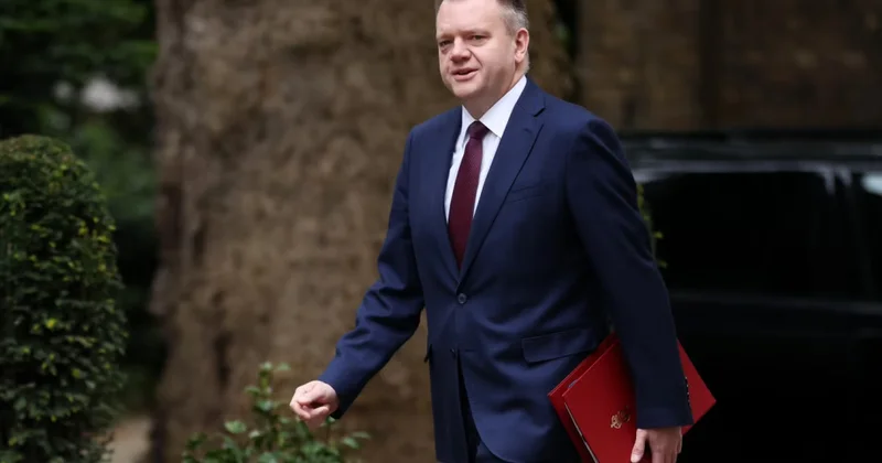 Böyük Britaniya enerji ödənişlərini azaltmaq üçün Aİ ilə yeni saziş istəyir