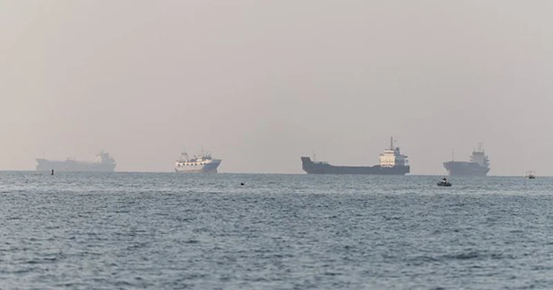 ABŞ Oman körfəzində tankerə zərbə endirib