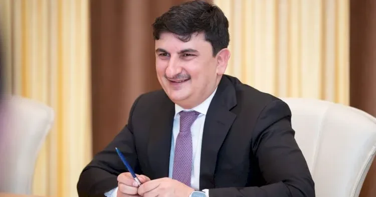 Agentlik sədri direktoru işdən ÇIXARDI