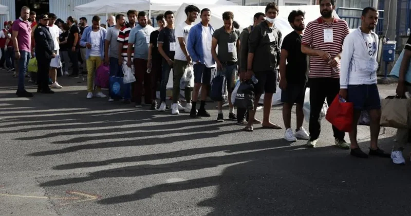 Yunanıstandan miqrantların deportasiyası ilə bağlı qərar
