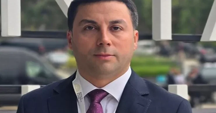 Kitabda bu sözə rast gəldik, saytın adını da “” qoyduq Əli Vəliyevlə YUBİLEY MÜSAHİBƏSİ
